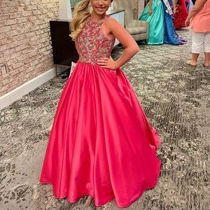 Girl’s Size 8 Pageant Gown